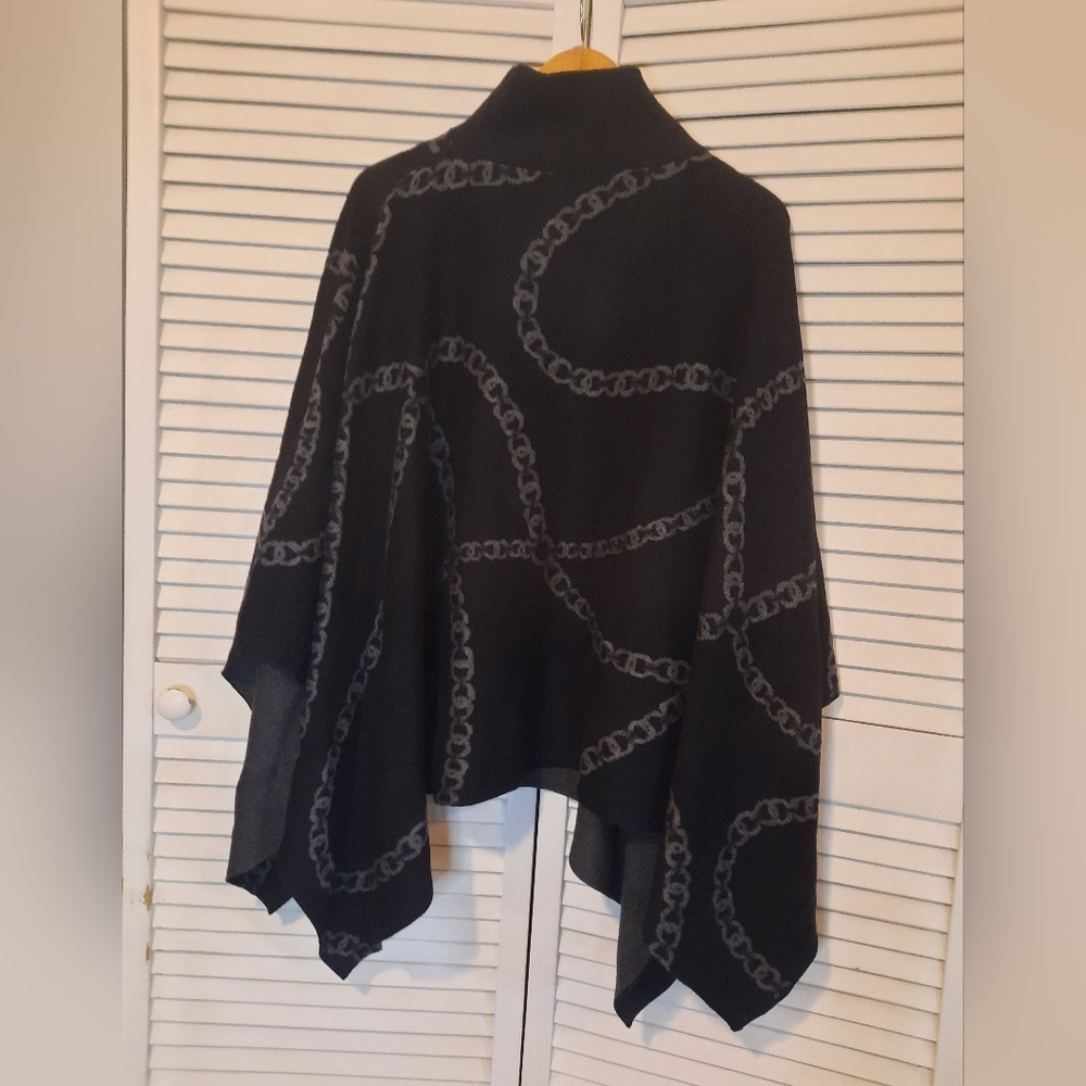 🩷J. McLaughlin Cape Size OSFA